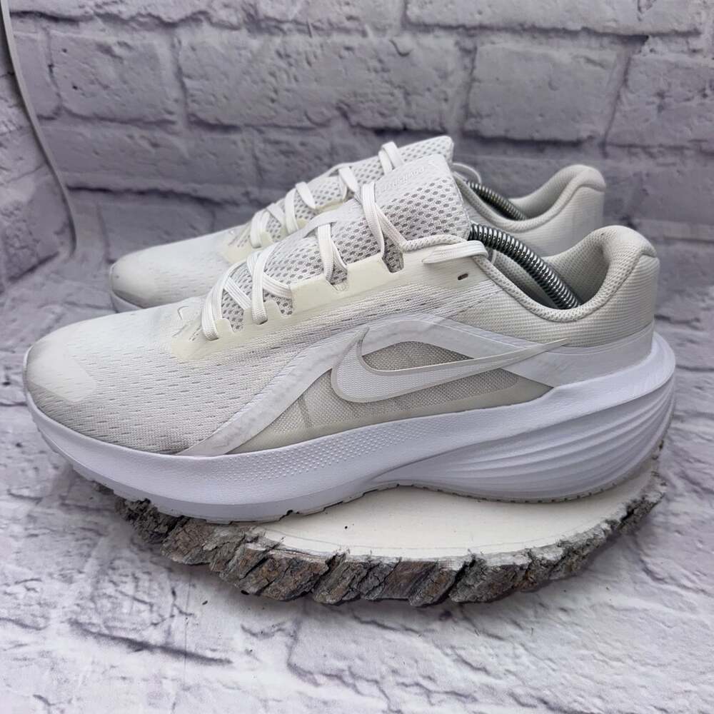 Nike Downshifter 14 Men’s Size 11.5 Running Shoes White IB1895-104 EUC - Picture 7 of 12